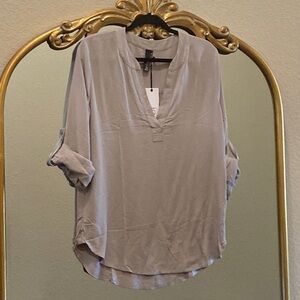 Bobi V-neck Long Sleeve High-Low Top Size M